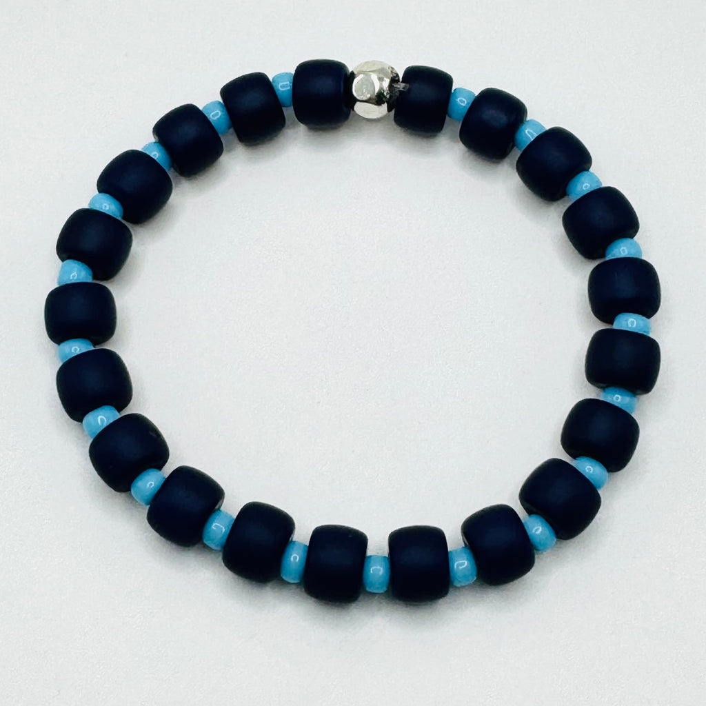 Emerson Cheer Navy and Blue Matte Barrell Beaded Stretch Bracelet